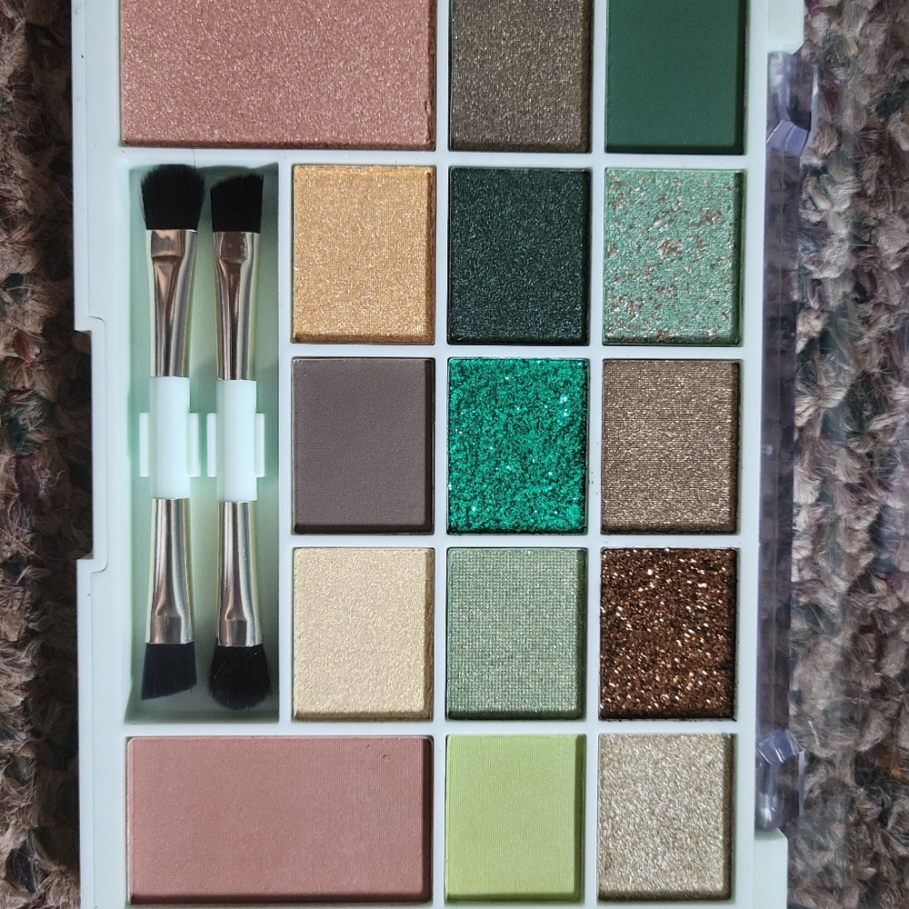Hard Candy eyeshadow pallet